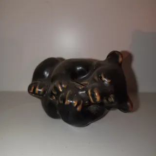 Royal Copenhagen porcelænsfigur af lekende sort bjørn
