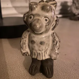 Keramisk vintage figur med sjove træk
