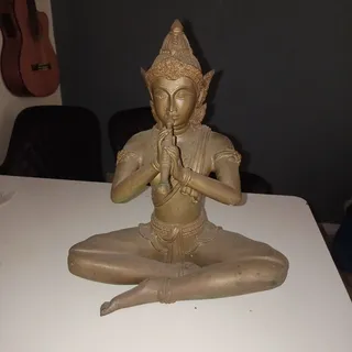 Brun bronzeskulptur, siddende asiatisk figur i meditationsstilling – billede 1