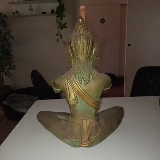 Brun bronzeskulptur, siddende asiatisk figur i meditationsstilling – billede 2