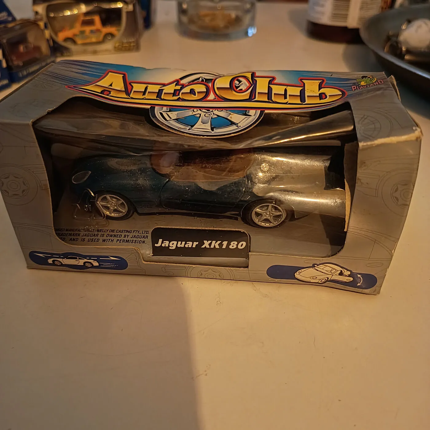 Auto Club modelbil Jaguar XK180 i original æske