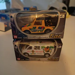 To små legetøjsbiler i original emballage - Street Car VN 40700