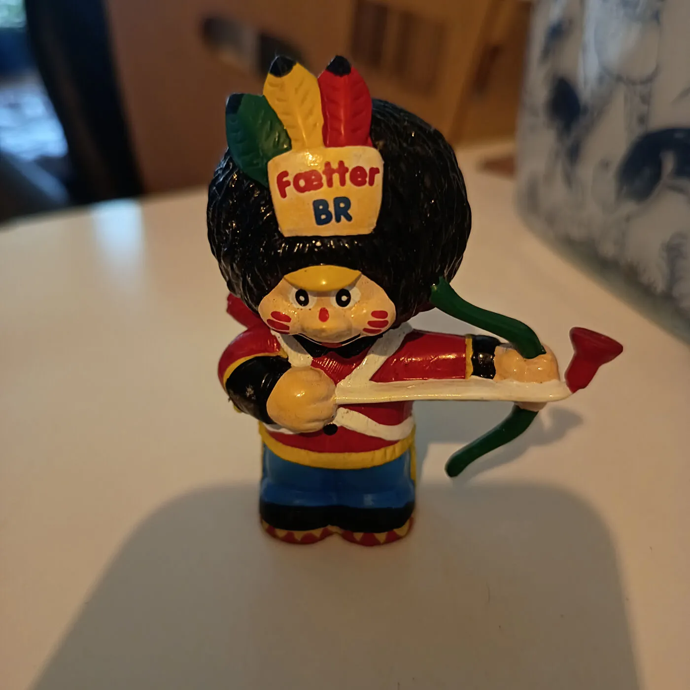 Plastik figur med Fætter BR detaljer, samlerobjekt