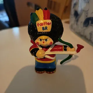 Plastik figur med Fætter BR detaljer, samlerobjekt