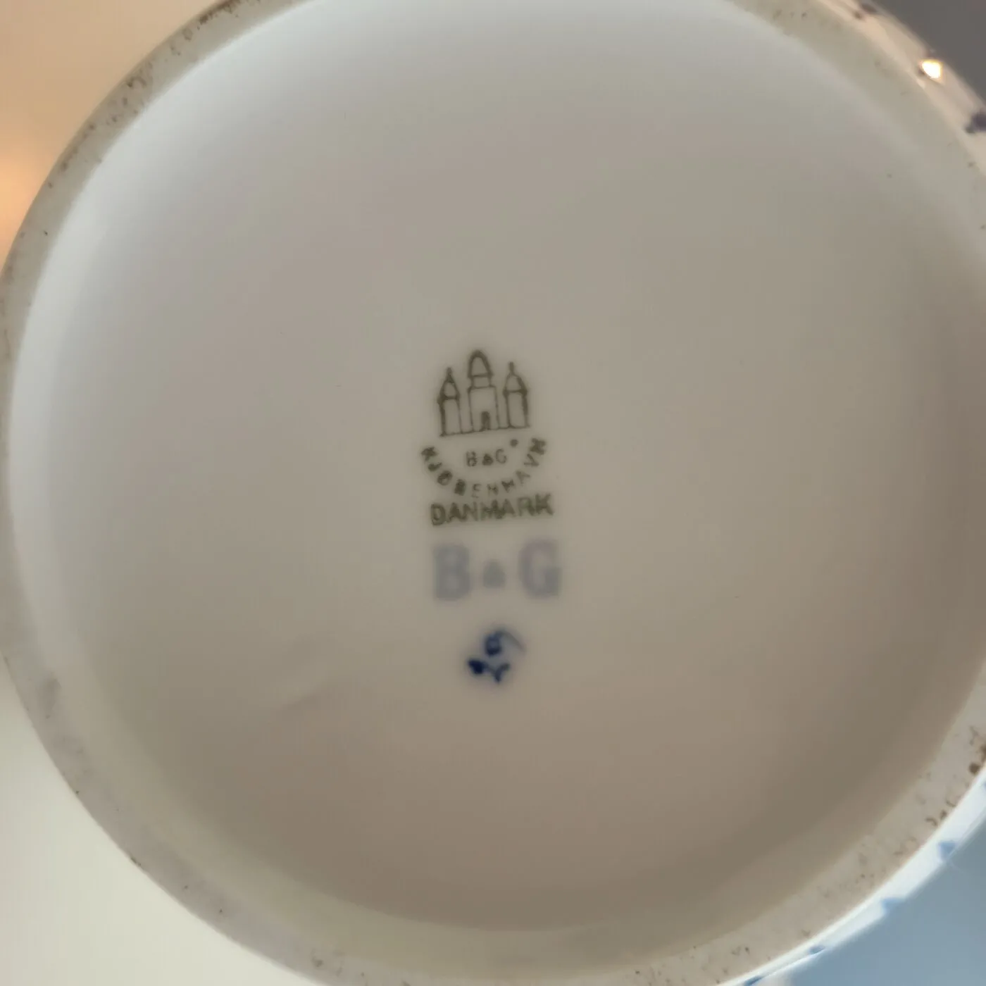 Porcelæns kaffekande med låg, Bing & Grøndahl, blåmalet dekor – billede 3