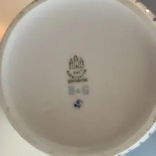 Porcelæns kaffekande med låg, Bing & Grøndahl, blåmalet dekor – billede 3