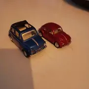 Sæt med to metal modelbiler i god stand