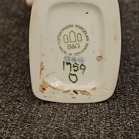 Bing & Grøndahl porcelænsfigur, model 1759, ung dreng – billede 2